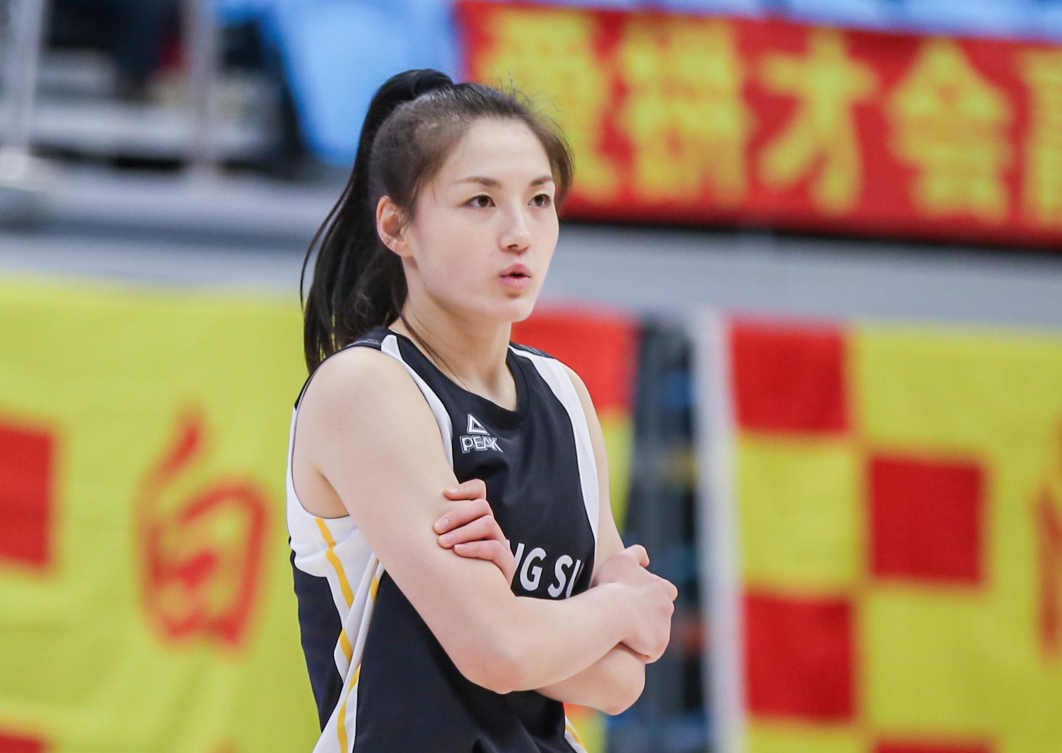 半岛体育-轰15分6助+4记三分!中国女篮29岁后卫蜕变:宫鲁鸣新爱将冲冠